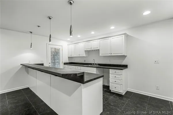 $255,000 | 488 Alan Drive, New Albany, IN 47150