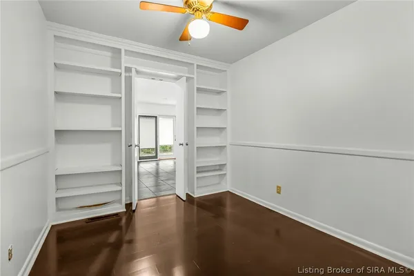 $255,000 | 488 Alan Drive, New Albany, IN 47150