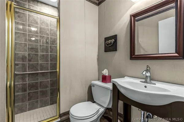 $255,000 | 488 Alan Drive, New Albany, IN 47150