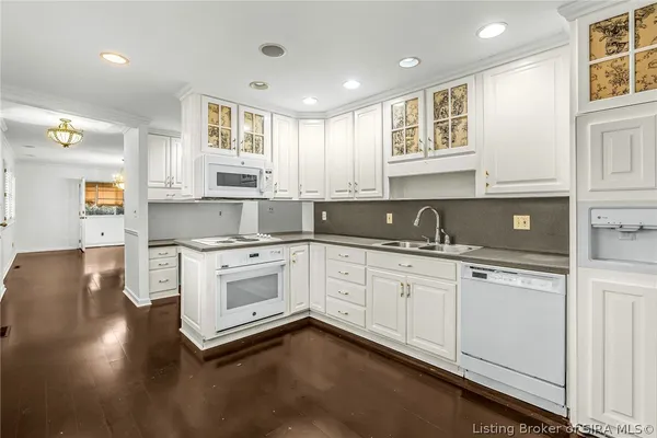 $255,000 | 488 Alan Drive, New Albany, IN 47150