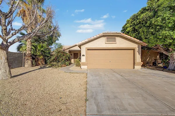 $1,930 | 621 North Fresno Street, Chandler, AZ 85225