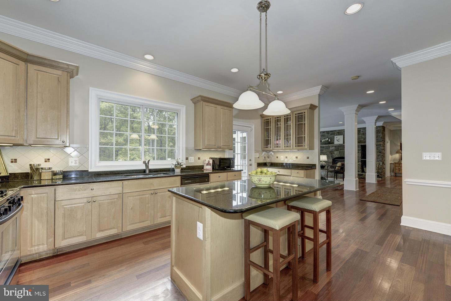19681 Blue Ridge Mountain Road Bluemont, VA 20135 - Photo 11 of 30 Kitchen