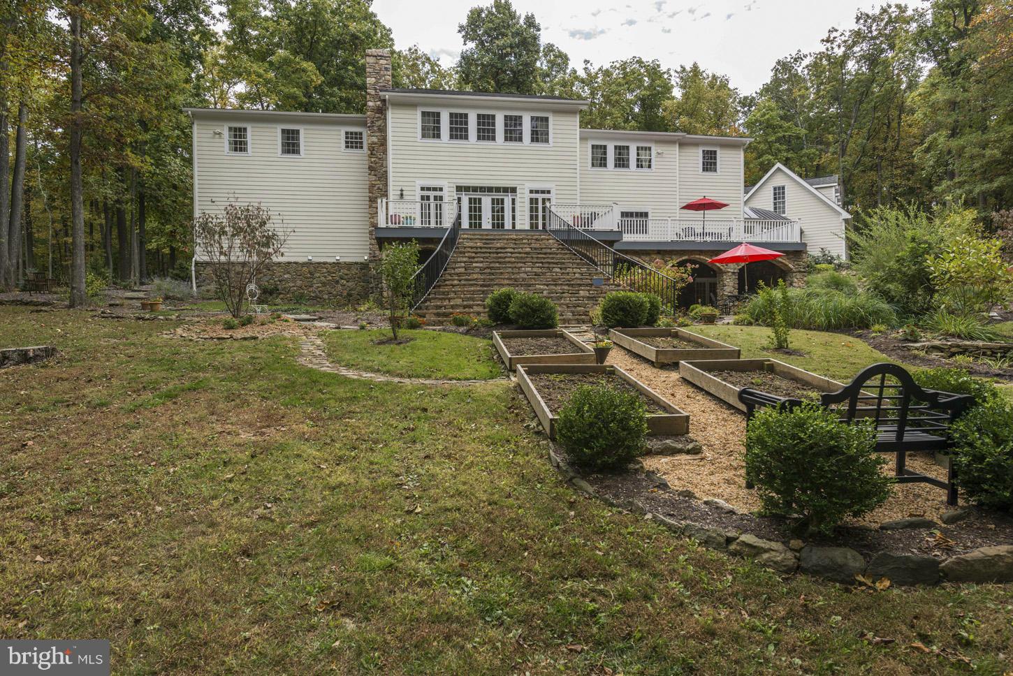 19681 Blue Ridge Mountain Road Bluemont, VA 20135 - Photo 22 of 30 Exterior (Rear)