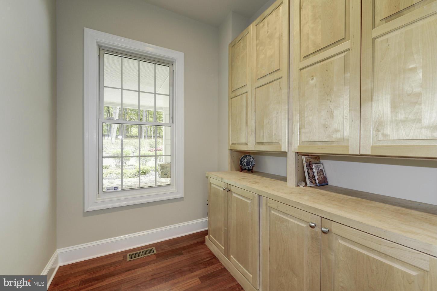 19681 Blue Ridge Mountain Road Bluemont, VA 20135 - Photo 25 of 30 Interior (General)