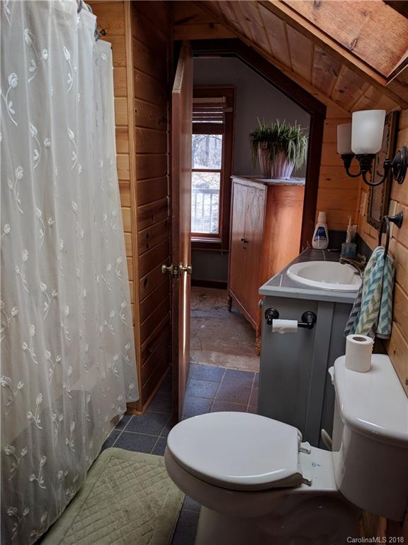 434 Tilson Branch Road Marshall, NC 28753 - Photo 14 of 36 Gallery Image 14