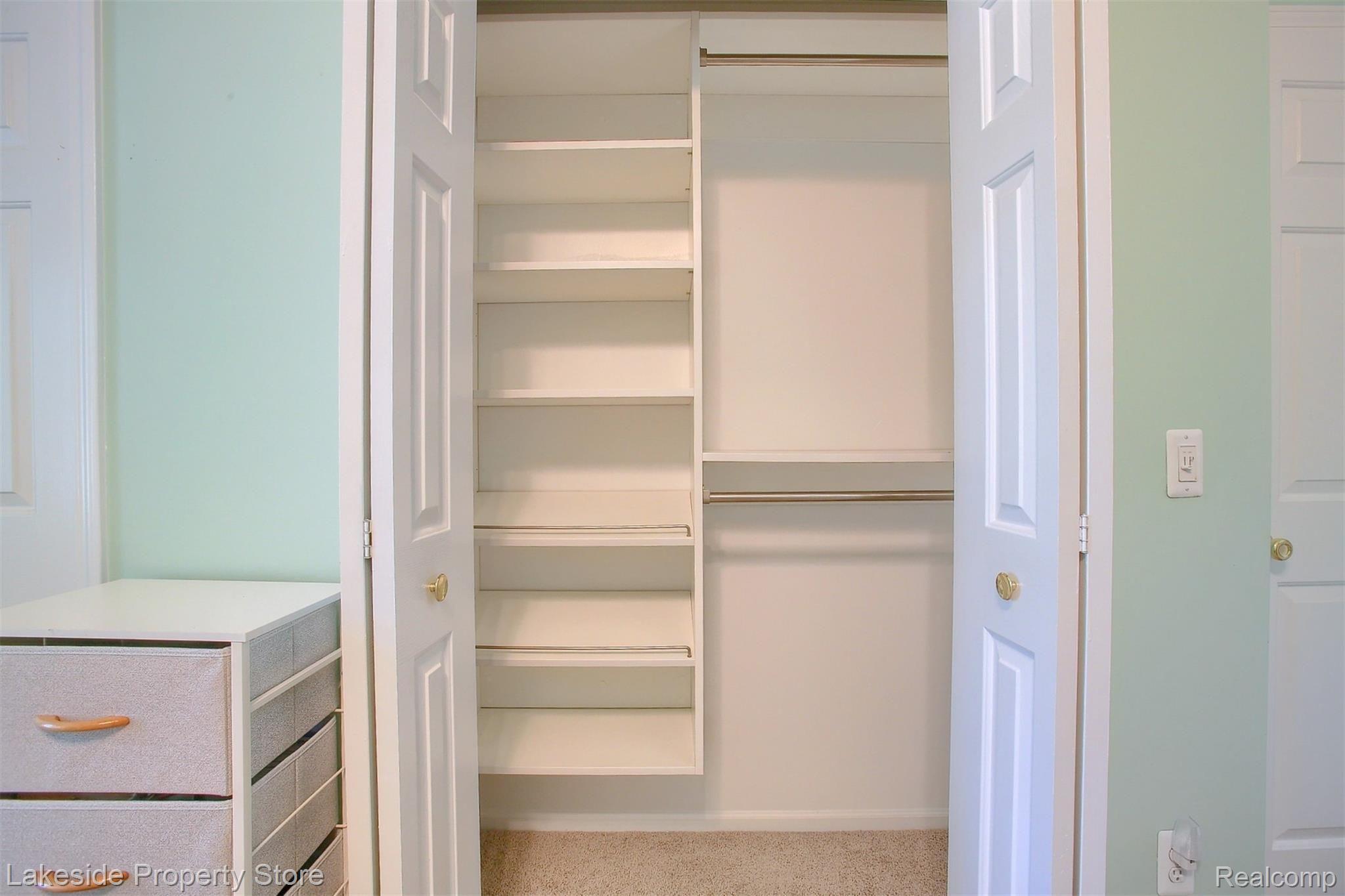 15902 Pheasant Ridge Drive Macomb, MI 48044 - Photo 15 of 24 15-Master-Bedroom-Closet.jpg