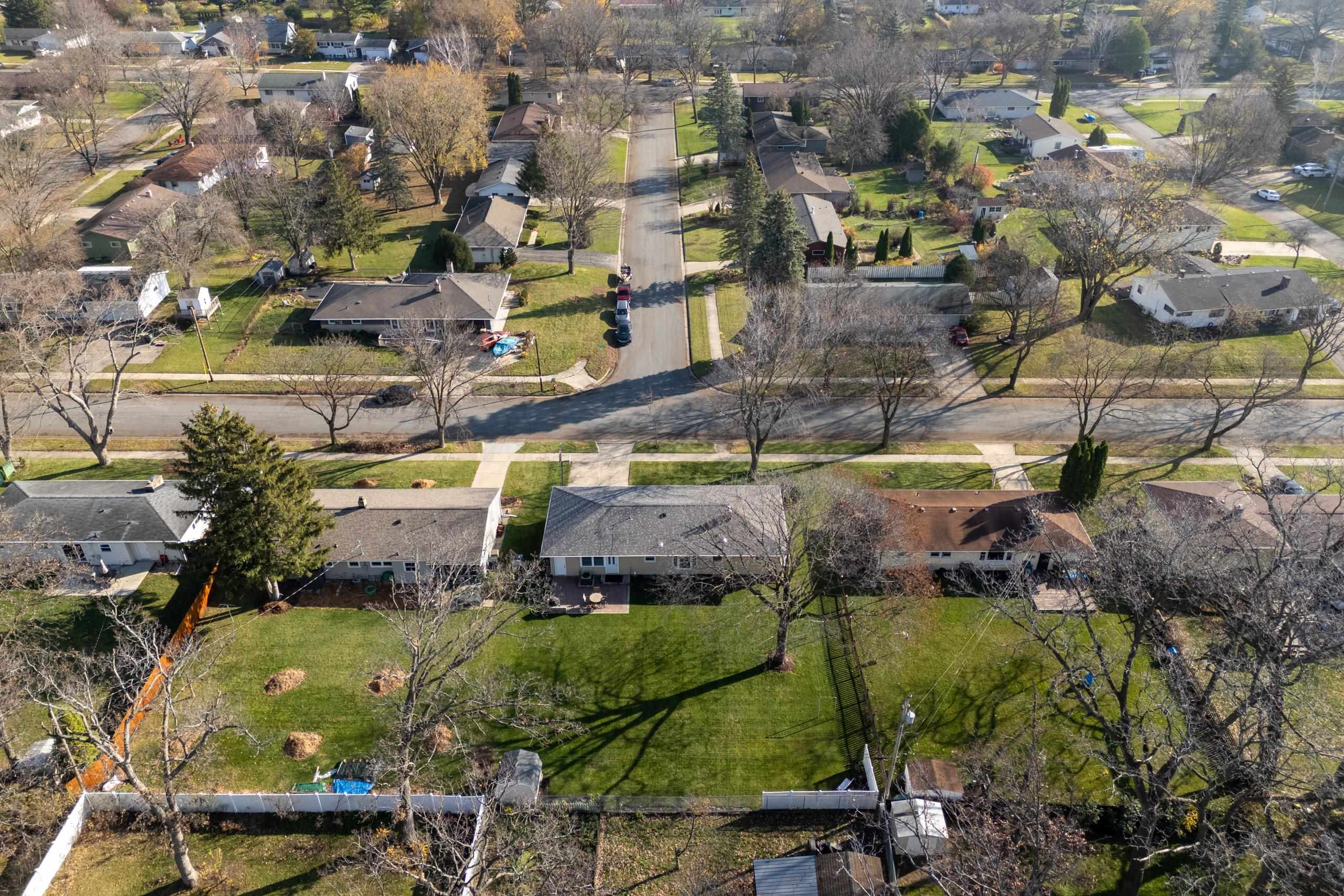 1610 Homberg Lane Madison, WI 53716 - Photo 3 of 46