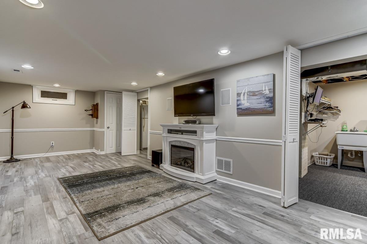 5 West Hazel Dell Lane Springfield, IL 62703 - Photo 29 of 49 Gallery Image 29