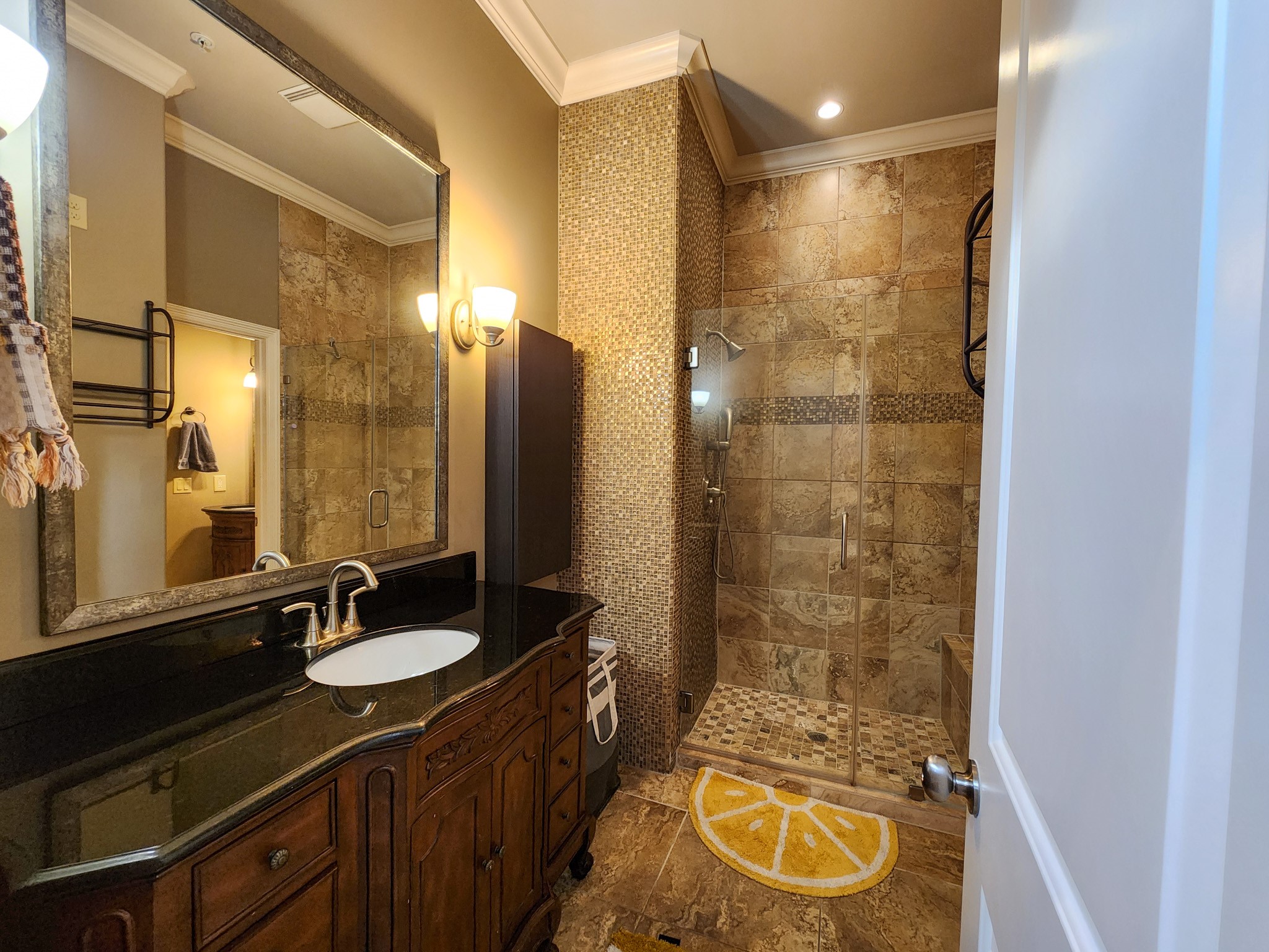 2510 Travis Street, Unit 105 Houston, TX 77006 - Photo 5 of 10