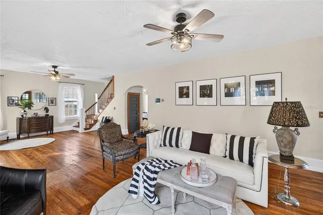 $429,000 | 1305 East Washington Avenue, Eustis, FL 32726