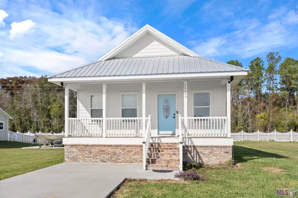 $215,000 | 26309 Riverscape Drive, Springfield, LA 70462
