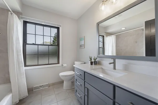 $650,000 | 11227 Bobolink Lane, Mequon, WI 53092