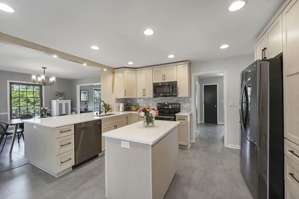 $650,000 | 11227 Bobolink Lane, Mequon, WI 53092