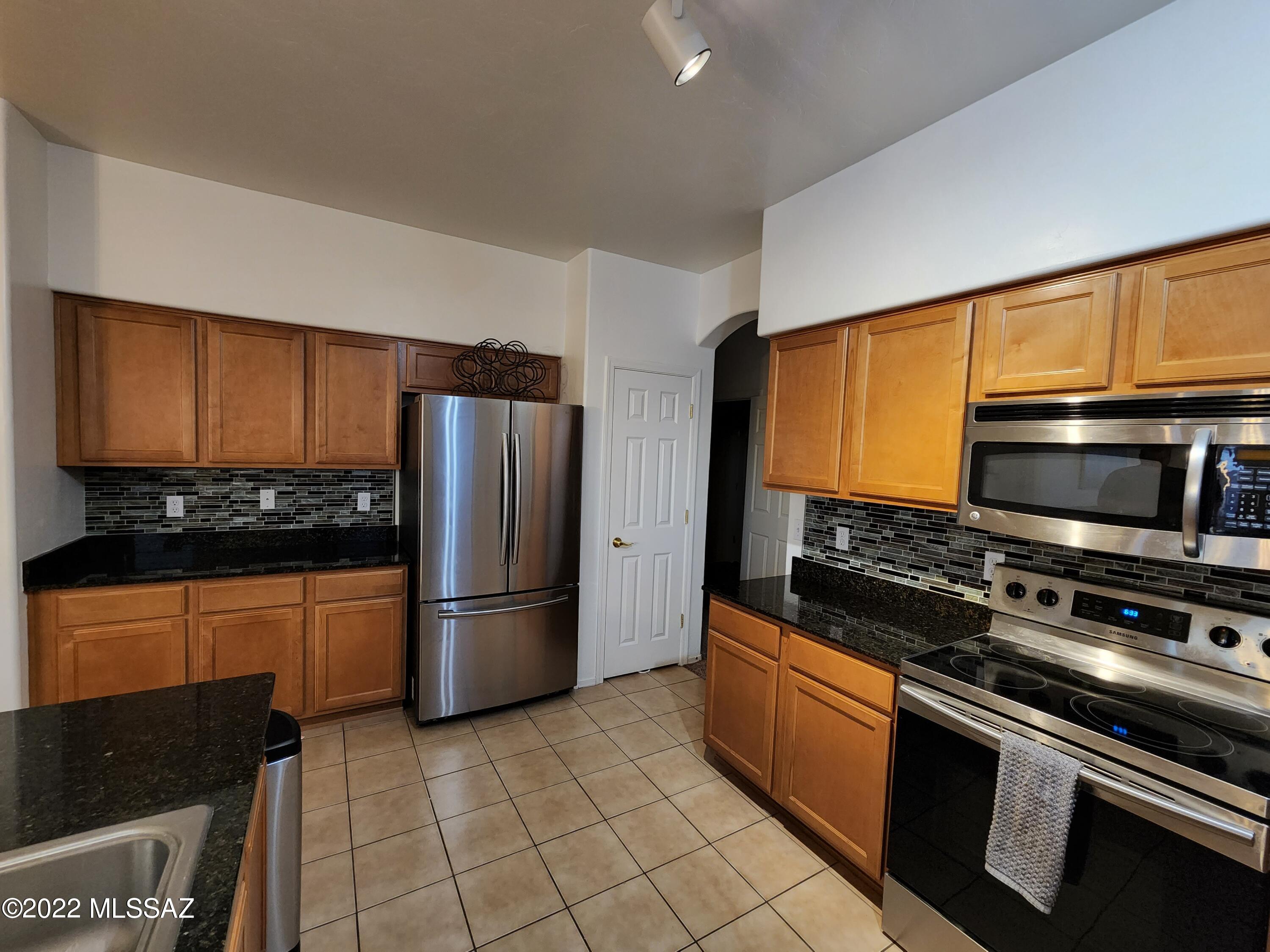 7635 East Fair Meadows Loop Tucson, AZ 85756 - Photo 8 of 17