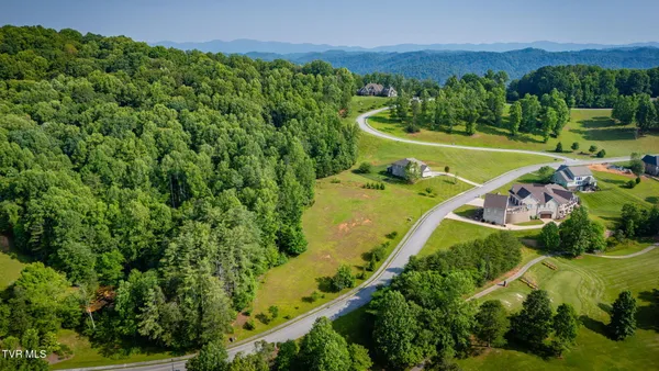 $190,000 | 309 Golf Ridge Drive, Unit 1R, Kingsport, TN 37664