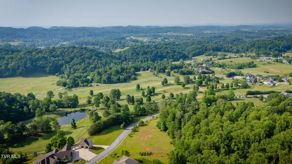 $190,000 | 309 Golf Ridge Drive, Unit 1R, Kingsport, TN 37664