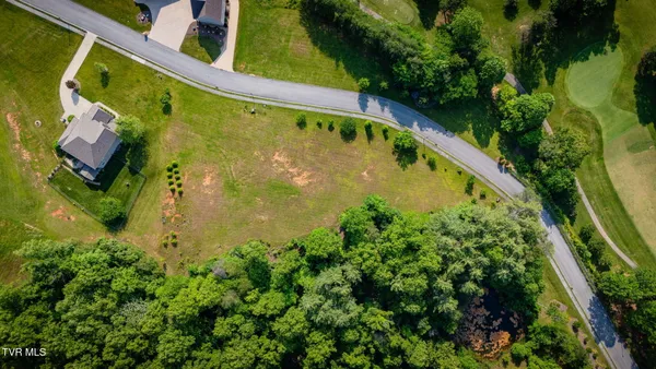 $190,000 | 309 Golf Ridge Drive, Unit 1R, Kingsport, TN 37664