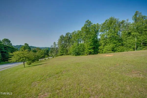 $190,000 | 309 Golf Ridge Drive, Unit 1R, Kingsport, TN 37664