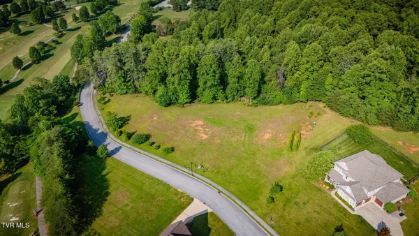 $190,000 | 309 Golf Ridge Drive, Unit 1R, Kingsport, TN 37664