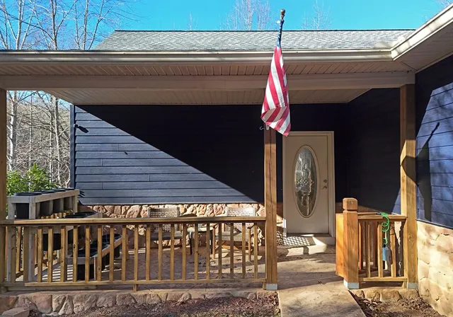 $375,000 | 154 Hollyanne Pond, Hayesville, NC 28904