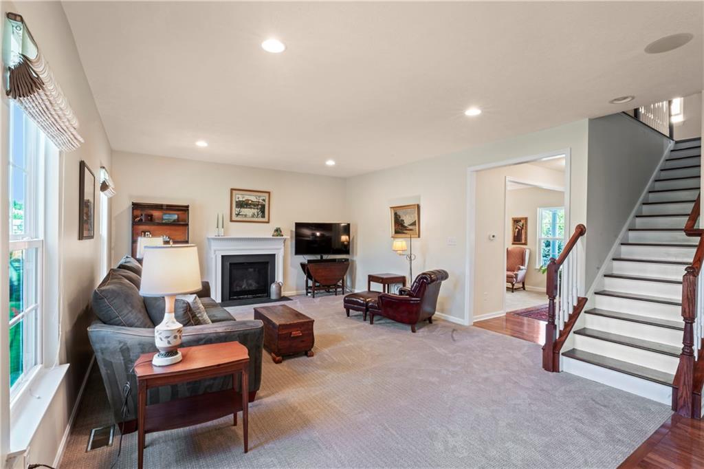 4512 Walnut Ridge Circle McDonald, PA 15057 - Photo 5 of 25 Gallery Image 5