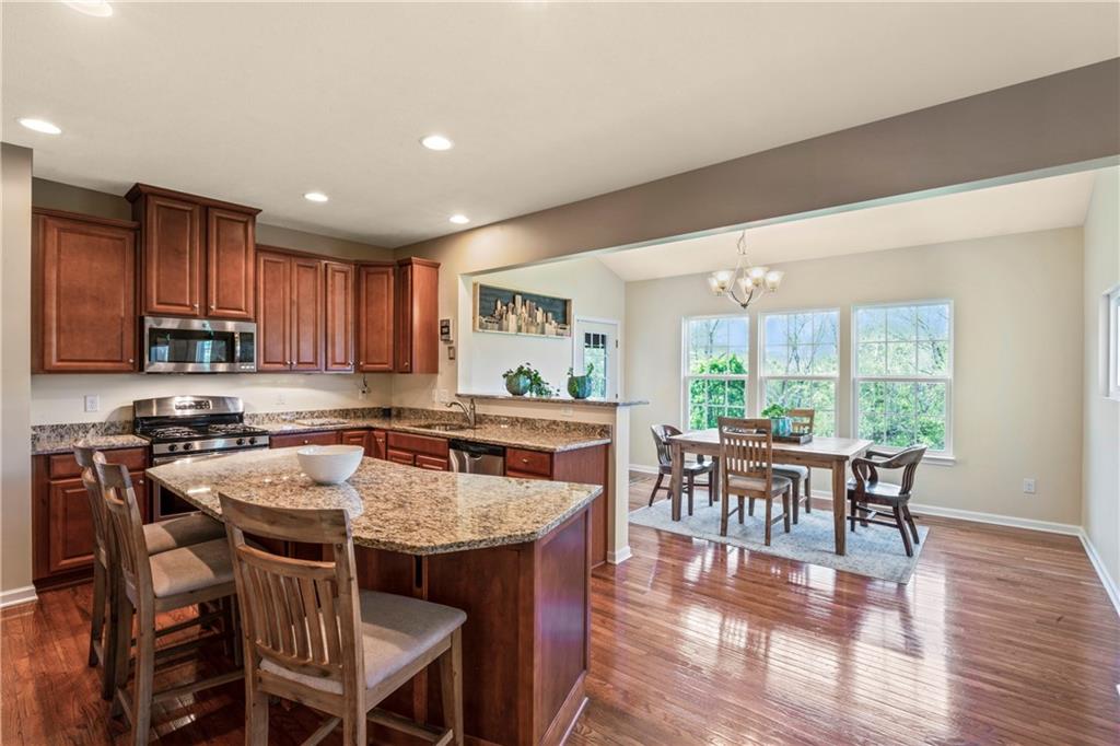 4512 Walnut Ridge Circle McDonald, PA 15057 - Photo 8 of 25 Gallery Image 8