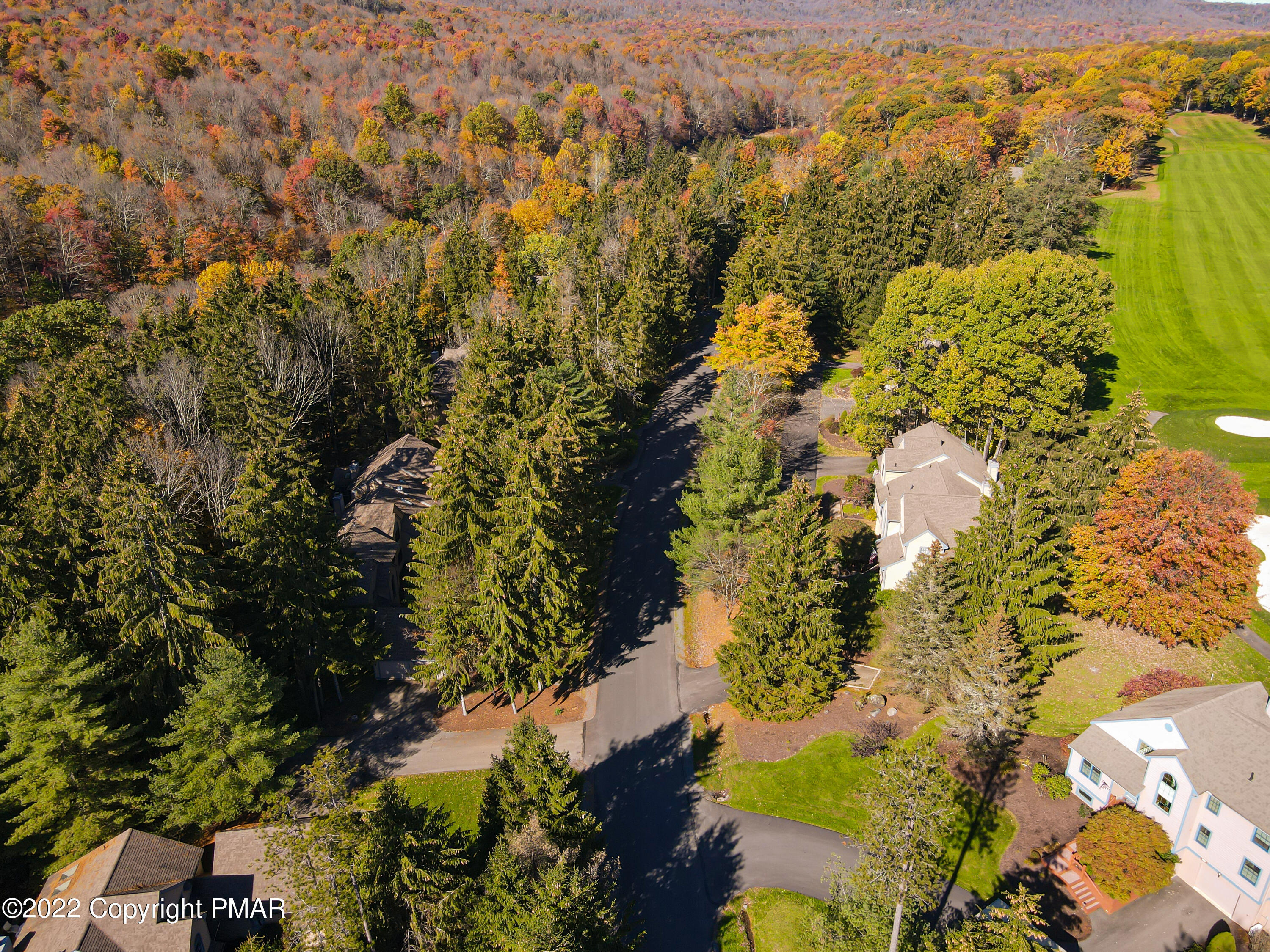 2169 Oak Hill Drive Canadensis, PA 18325 - Photo 29 of 40 a view of residential houses