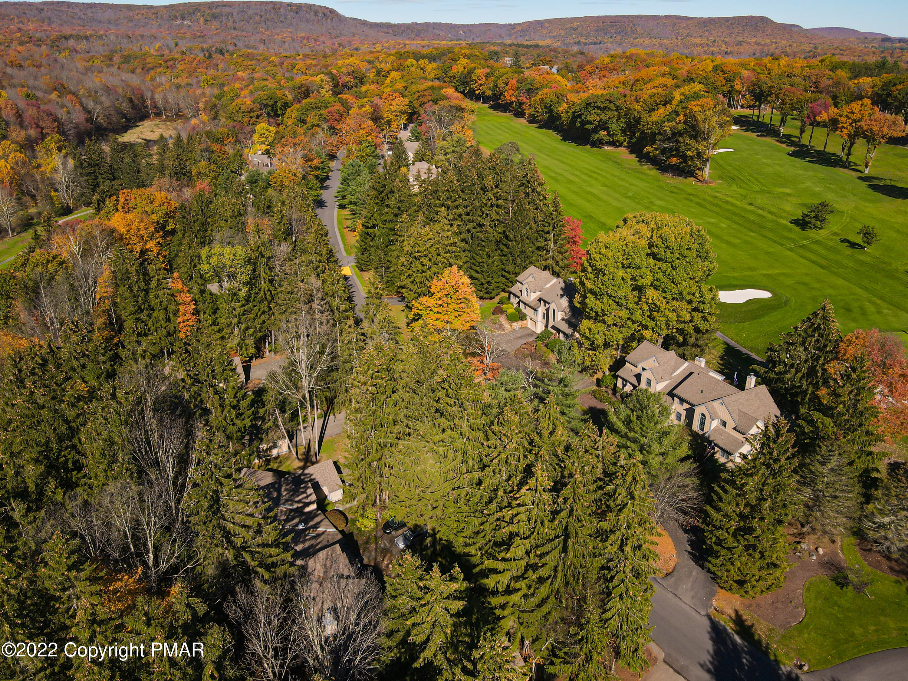 2169 Oak Hill Drive Canadensis, PA 18325 - Photo 30 of 40 a view of a city with mountains