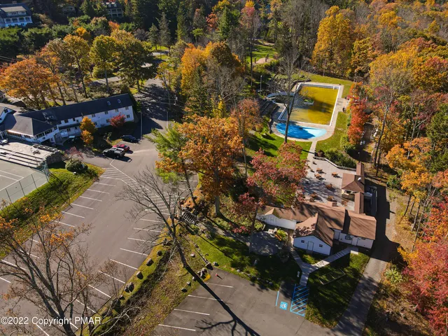 a picture of lake view