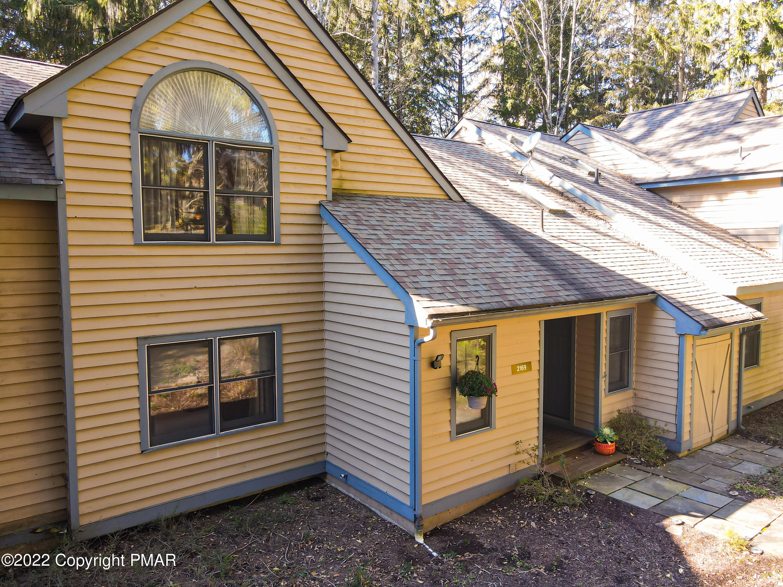 2169 Oak Hill Drive Canadensis, PA 18325 - Photo 40 of 40 a view of a house with a yard