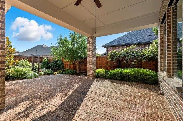 $545,000 | 4815 Beaver Creek Drive, Arlington, TX 76005