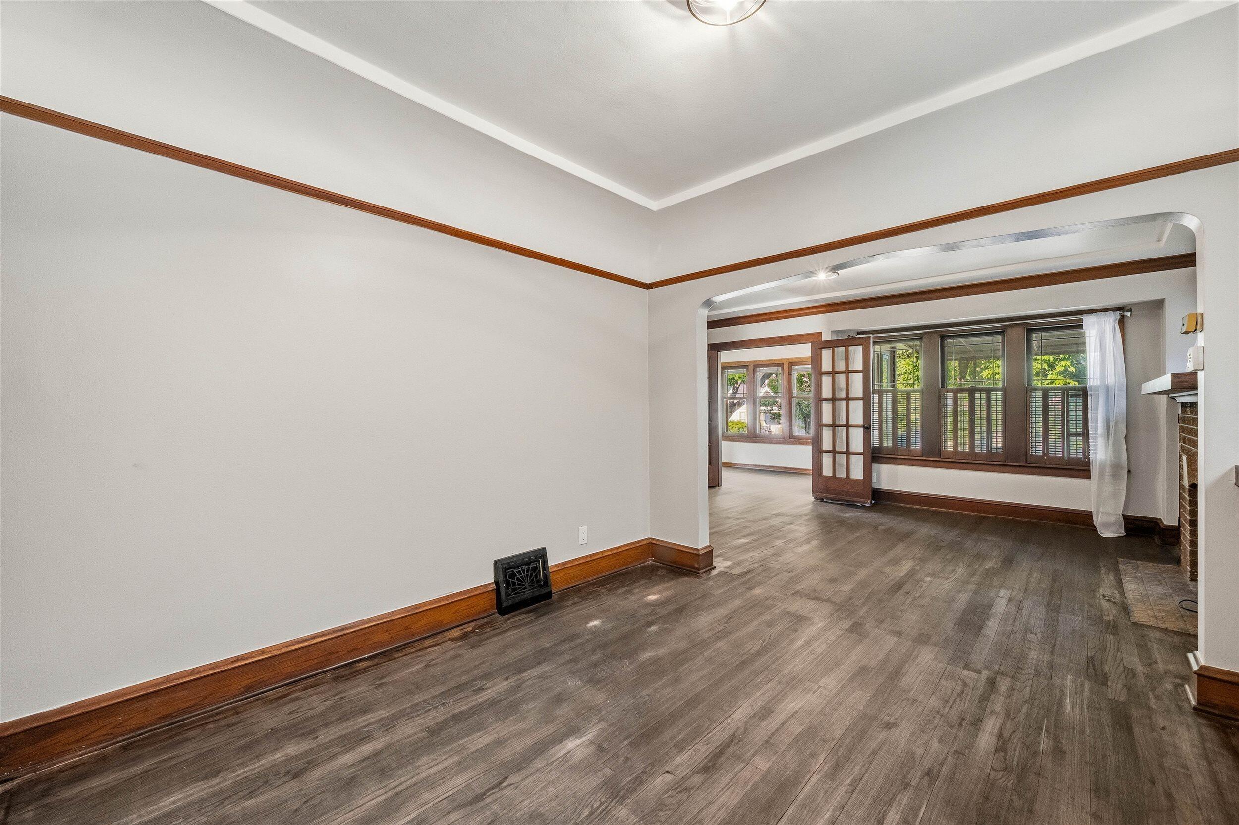 2419 North 53rd Street Milwaukee, WI 53210 - Photo 9 of 28 09-Dining Room