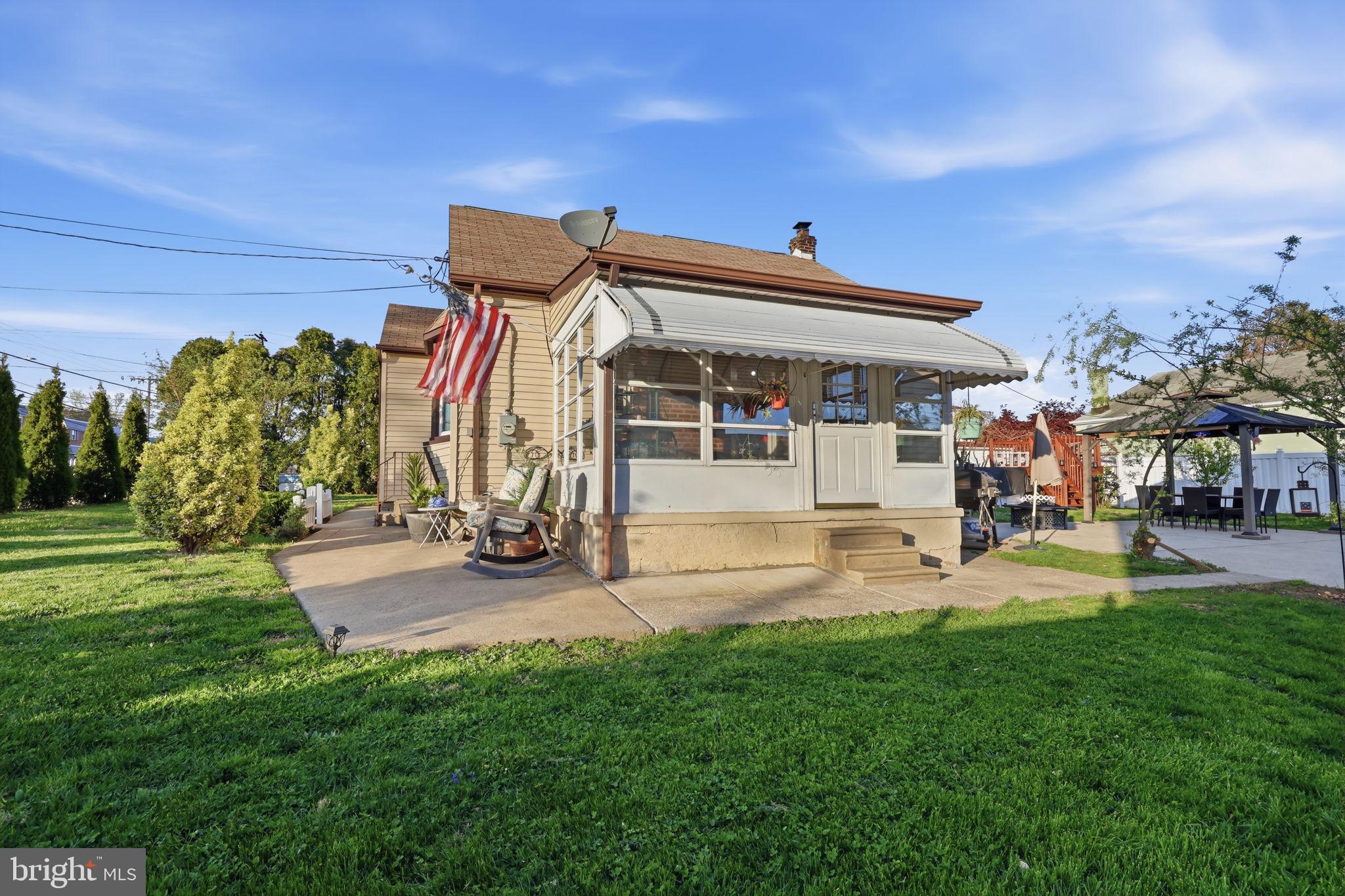 8459 Verree Road Philadelphia, PA 19111 - Photo 17 of 29 Charming home with inviting porch.