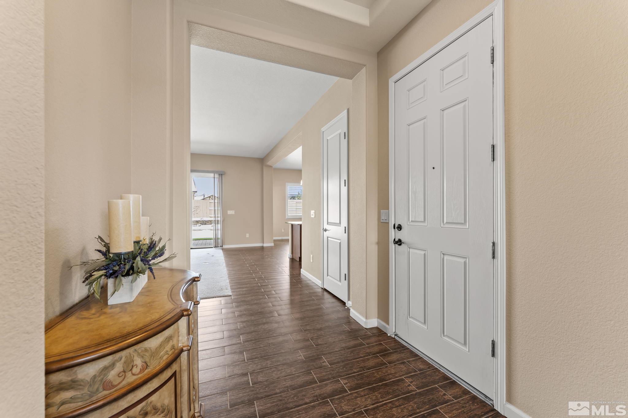 9880 Hafflinger Lane Reno, NV 89521 - Photo 4 of 34 Photo 4