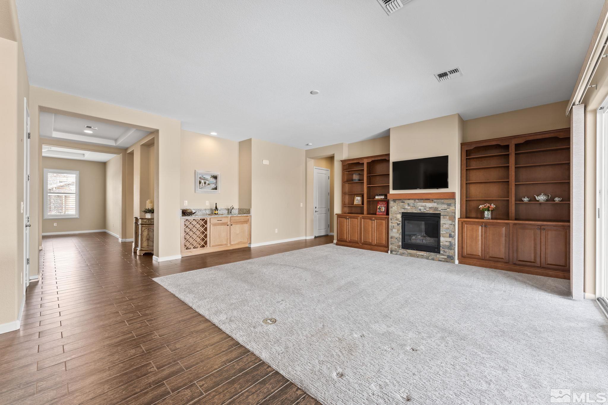 9880 Hafflinger Lane Reno, NV 89521 - Photo 6 of 34 Photo 6