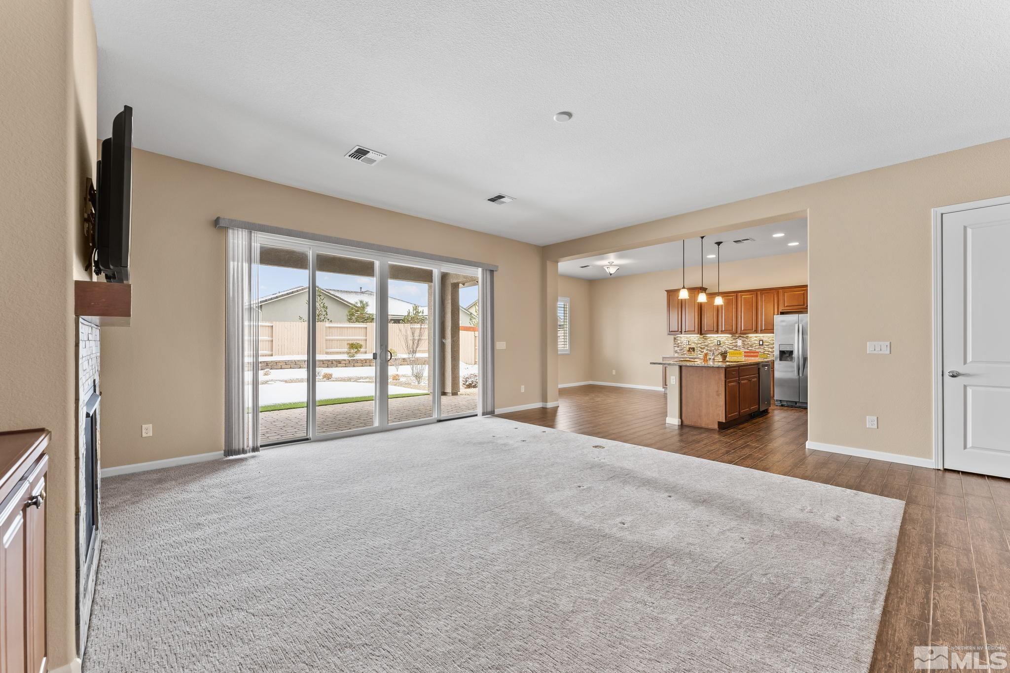 9880 Hafflinger Lane Reno, NV 89521 - Photo 8 of 34 Photo 8