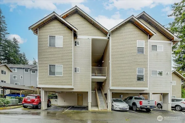 $305,000 | 5809 Highway Place Street Northeast, Unit A203, Everett, WA 98203