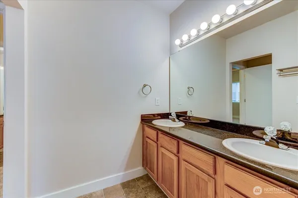 $324,950 | 5809 Highway Place Street Northeast, Unit A203, Everett, WA 98203