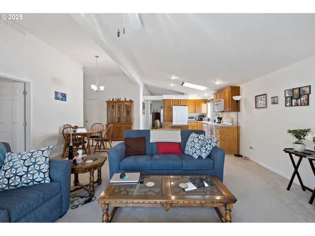 $155,000 | 275 Littlebrook Lane, Roseburg, OR 97471