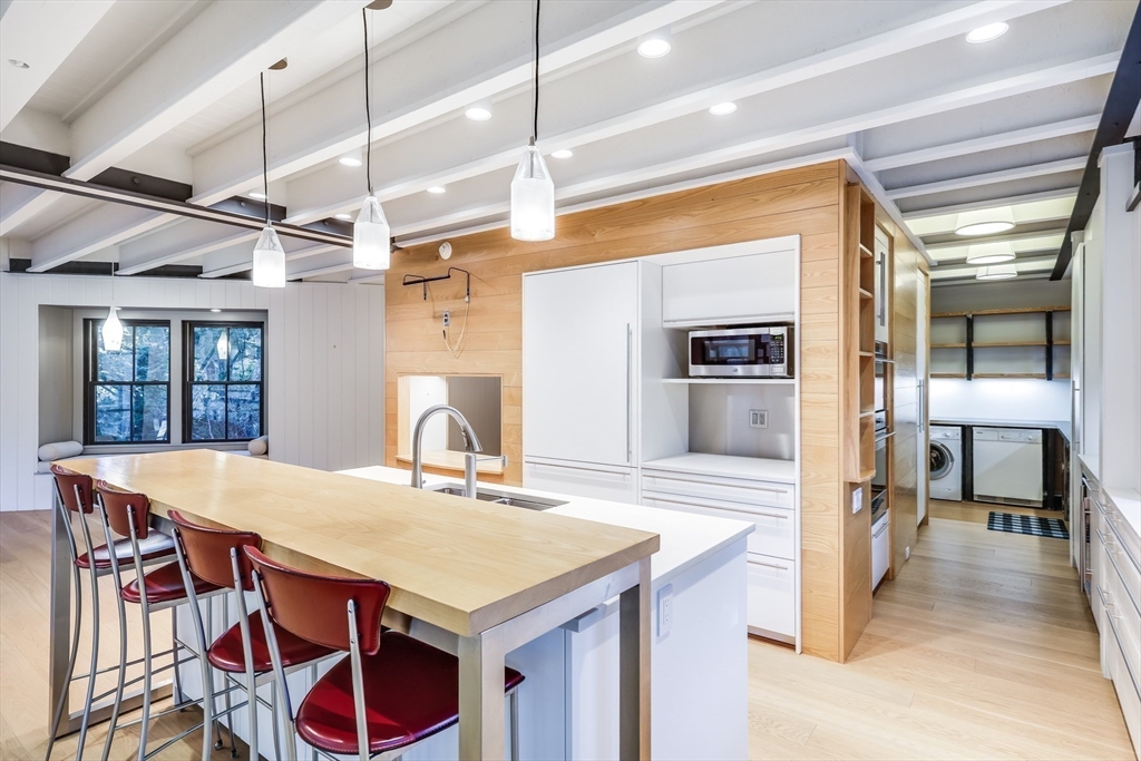 14-16 Sippewissett Road Falmouth, MA 02540 - Photo 8 of 39