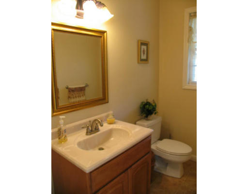 62 Bacon Hill Road Spencer, MA 01562 - Photo 12 of 30 Gallery Image 12
