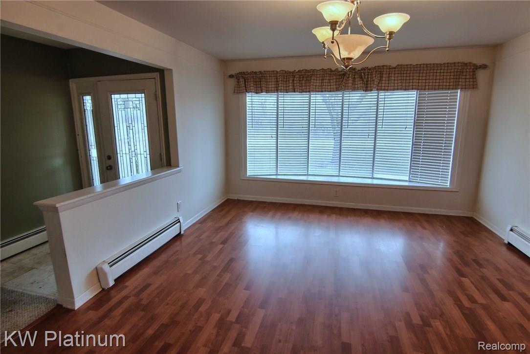 60235 Hayes Road Washington, MI 48094 - Photo 8 of 26 Living_Room.jpg