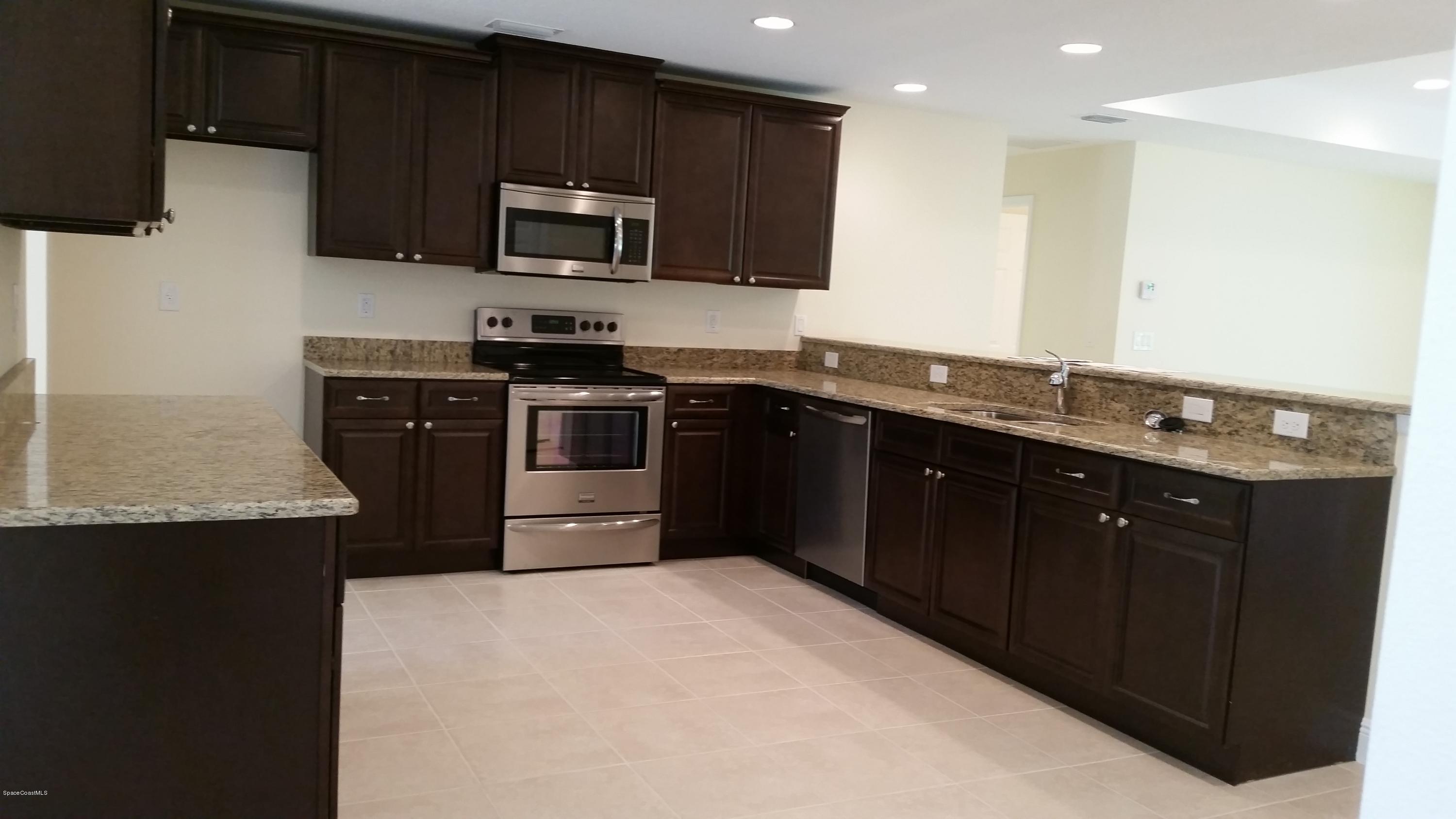 680 Airoso Road Southeast Palm Bay, FL 32909 - Photo 11 of 28 2016-08-06 12.43.28