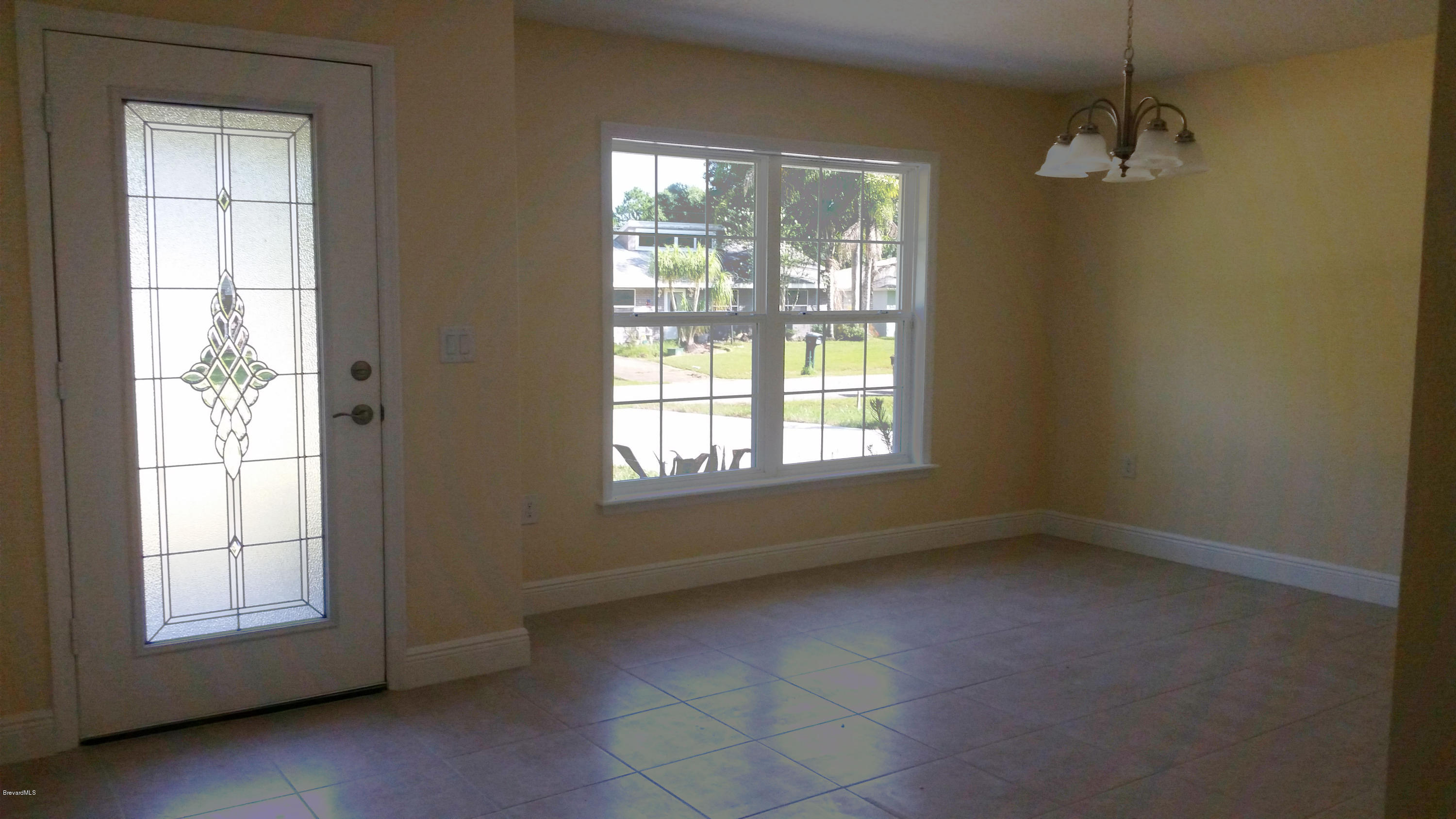 680 Airoso Road Southeast Palm Bay, FL 32909 - Photo 9 of 28 Diningroom light