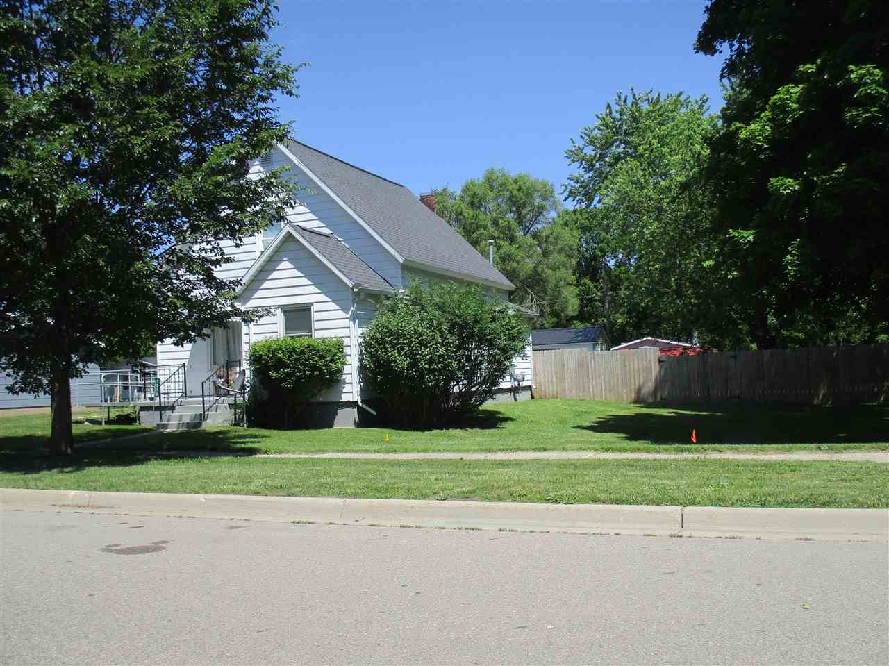 1015 Rosedale Street Alma, MI 48801 - Photo 27 of 28 1890316-31.JPG