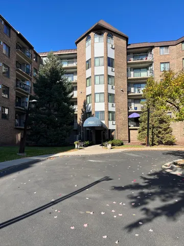 $99,950 | 2601 Kenzie Terrace, Unit 512, St. Anthony, MN 55418
