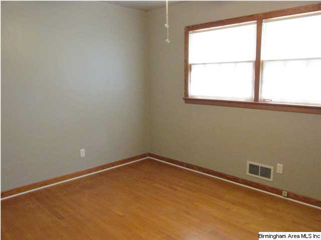 7182 Rowan Road Leeds, AL 35094 - Photo 5 of 8