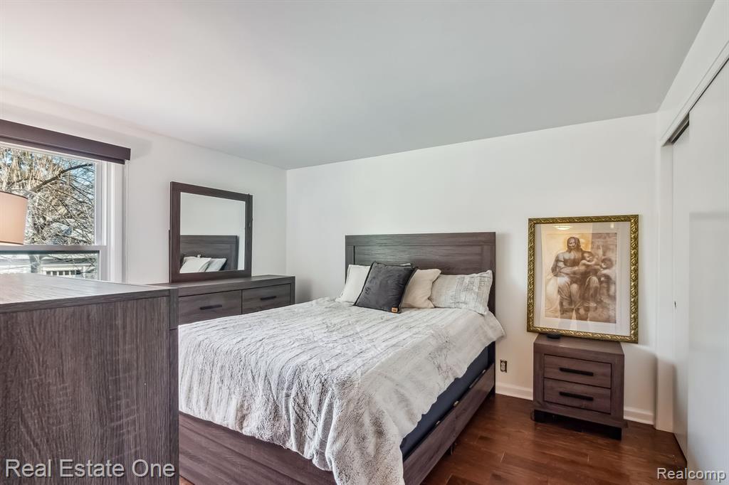 1034 Lake Shore Road Grosse Pointe Shores, MI 48236 - Photo 34 of 43