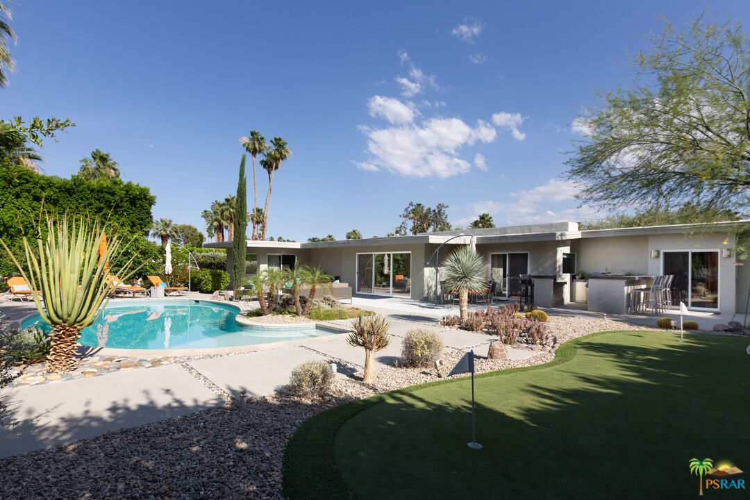 646 East Morongo Road Palm Springs, CA 92264 - Photo 28 of 45 a view of a house with backyard and sitting area