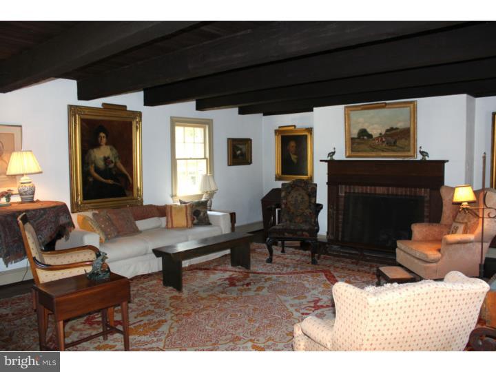 764 Hillview Road Malvern, PA 19355 - Photo 6 of 20 Living Room